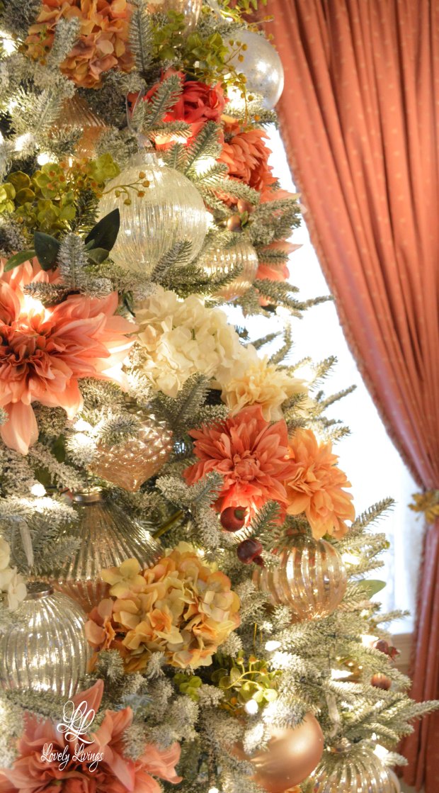 Lovely Floral Christmas Tree